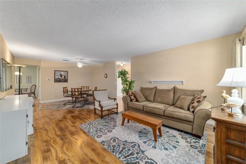 House in Ocala, Florida 2 bedrooms, 131.09 sq.m. № 1779034 - photo 5