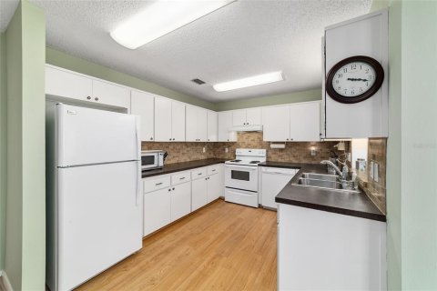 House in Ocala, Florida 2 bedrooms, 131.09 sq.m. № 1779034 - photo 15