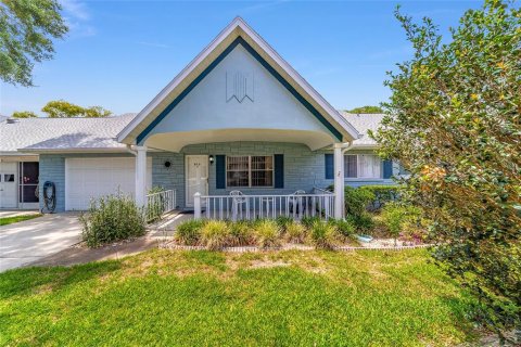 House in Ocala, Florida 2 bedrooms, 131.09 sq.m. № 1779034 - photo 1