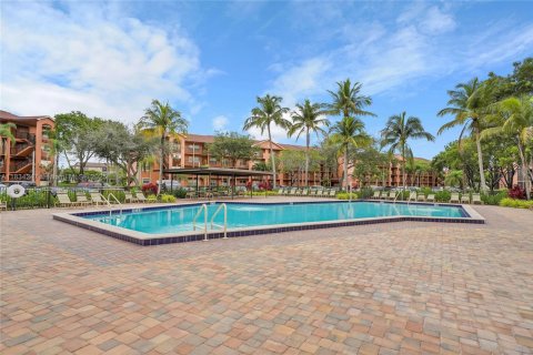 Condo in Pembroke Pines, Florida, 2 bedrooms  № 1814900 - photo 27