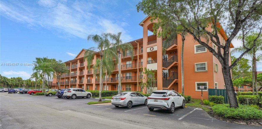 Condo in Pembroke Pines, Florida, 2 bedrooms № 1814900