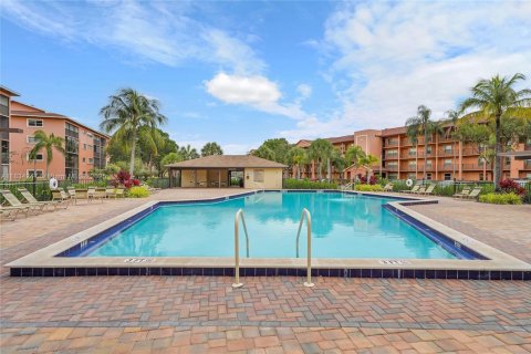 Condo in Pembroke Pines, Florida, 2 bedrooms  № 1814900 - photo 29