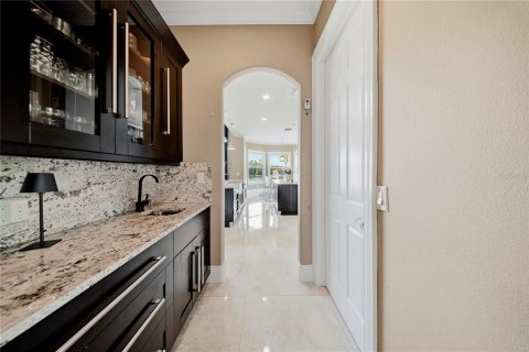 Casa en venta en Tampa, Florida, 4 dormitorios, 351.73 m2 № 2200172 - foto 15