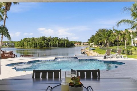 Casa en venta en Tampa, Florida, 4 dormitorios, 351.73 m2 № 2200172 - foto 3