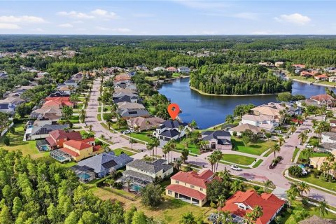 Casa en venta en Tampa, Florida, 4 dormitorios, 351.73 m2 № 2200172 - foto 4