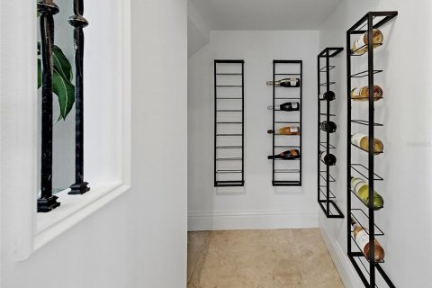 Casa en venta en Tampa, Florida, 4 dormitorios, 351.73 m2 № 2200172 - foto 29
