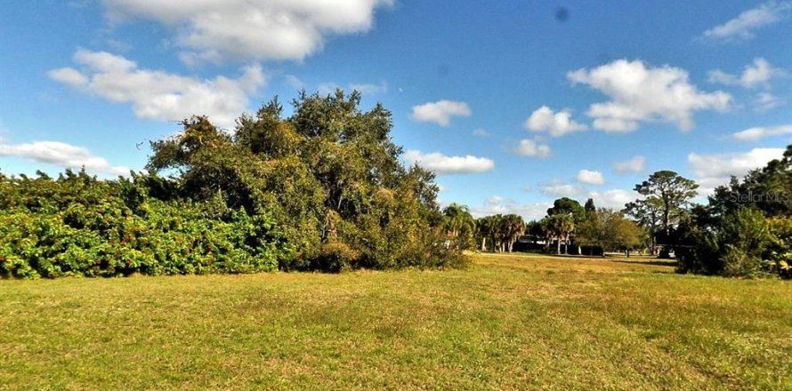 Terreno en North Port, Florida № 1869769