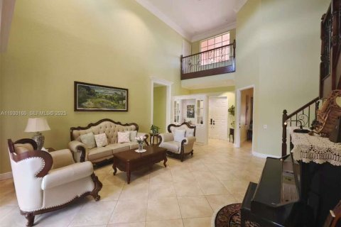 Casa en venta en Weston, Florida, 6 dormitorios, 414.07 m2 № 2034175 - foto 2