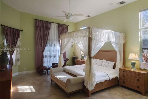 Casa en venta en Weston, Florida, 6 dormitorios, 414.07 m2 № 2034175 - foto 10