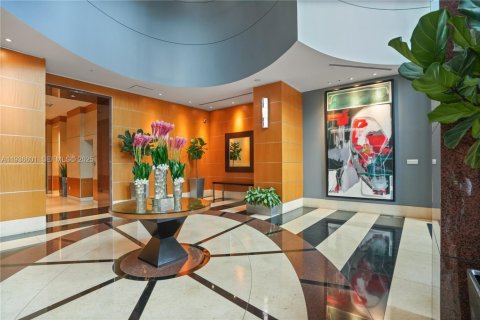 Condo in Miami, Florida, 1 bedroom  № 1994714 - photo 17