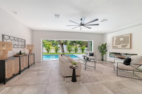 Villa ou maison à vendre à Sarasota, Floride: 5 chambres, 370.77 m2 № 2204124 - photo 7