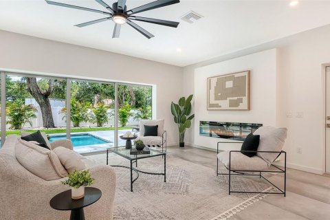 Villa ou maison à vendre à Sarasota, Floride: 5 chambres, 370.77 m2 № 2204124 - photo 8
