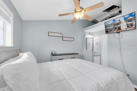 Condo in Temple Terrace, Florida, 2 bedrooms  № 1828388 - photo 14