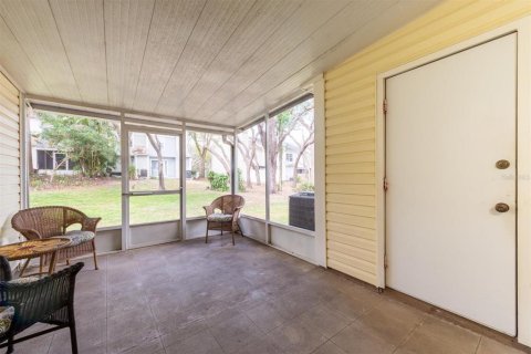 Condo in Temple Terrace, Florida, 2 bedrooms  № 1828388 - photo 18