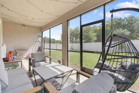 House in Zephyrhills, Florida 4 bedrooms, 190.26 sq.m. № 2096139 - photo 30