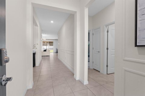 House in Zephyrhills, Florida 4 bedrooms, 190.26 sq.m. № 2096139 - photo 6
