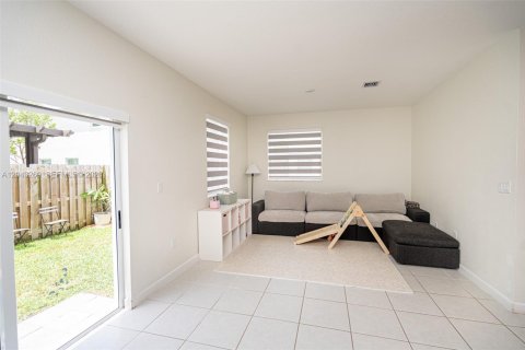 Touwnhouse à vendre à Homestead, Floride: 3 chambres, 157.47 m2 № 2395108 - photo 21