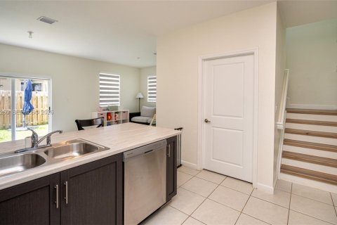 Touwnhouse à vendre à Homestead, Floride: 3 chambres, 157.47 m2 № 2395108 - photo 16