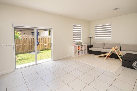 Touwnhouse à vendre à Homestead, Floride: 3 chambres, 157.47 m2 № 2395108 - photo 19