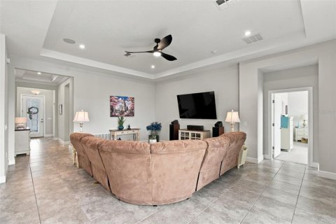 House in Poinciana, Florida 4 bedrooms, 227.05 sq.m. № 2400305 - photo 15