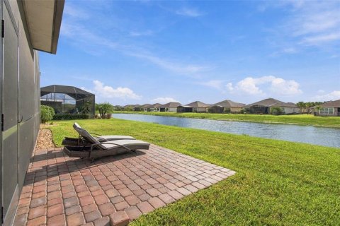 House in Poinciana, Florida 4 bedrooms, 227.05 sq.m. № 2400305 - photo 30