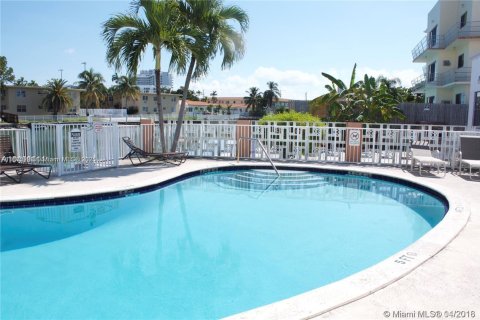 Copropriété à vendre à Miami Beach, Floride: 1 chambre, 61.59 m2 № 2013647 - photo 11