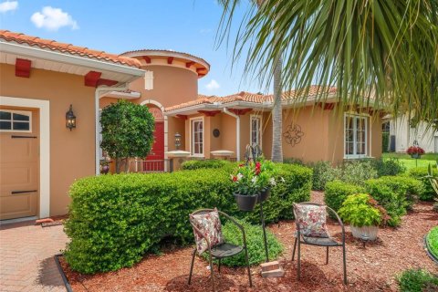 Casa en venta en Lady Lake, Florida, 3 dormitorios, 227.24 m2 № 1765744 - foto 5