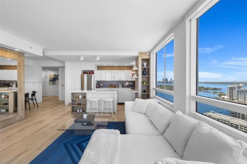 Condo in Miami Beach, Florida, 2 bedrooms  № 2021233 - photo 8