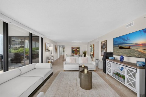 Copropriété à vendre à Palm Beach, Floride: 2 chambres, 175.12 m2 № 2246608 - photo 11