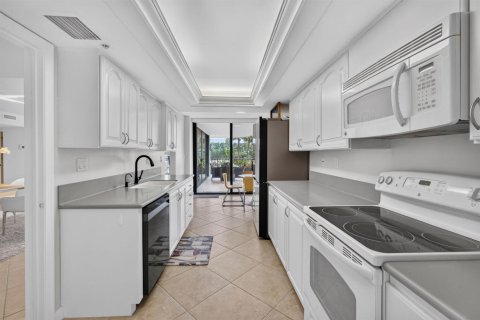 Copropriété à vendre à Palm Beach, Floride: 2 chambres, 175.12 m2 № 2246608 - photo 30