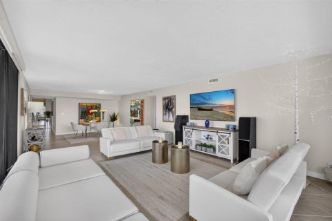 Copropriété à vendre à Palm Beach, Floride: 2 chambres, 175.12 m2 № 2246608 - photo 12