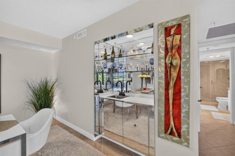 Copropriété à vendre à Palm Beach, Floride: 2 chambres, 175.12 m2 № 2246608 - photo 8