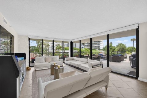 Copropriété à vendre à Palm Beach, Floride: 2 chambres, 175.12 m2 № 2246608 - photo 10