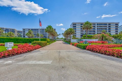 Copropriété à vendre à Palm Beach, Floride: 2 chambres, 175.12 m2 № 2246608 - photo 18