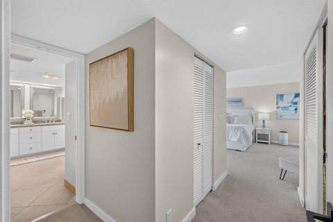 Copropriété à vendre à Palm Beach, Floride: 2 chambres, 175.12 m2 № 2246608 - photo 13