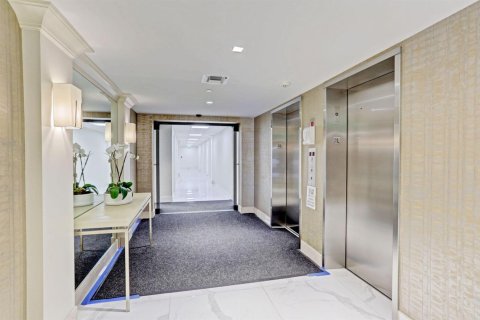 Copropriété à vendre à Palm Beach, Floride: 2 chambres, 175.12 m2 № 2246608 - photo 24