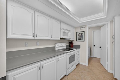 Copropriété à vendre à Palm Beach, Floride: 2 chambres, 175.12 m2 № 2246608 - photo 2