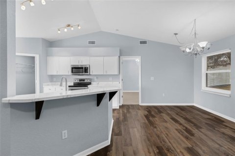 House in Lakeland, Florida 3 bedrooms, 142.14 sq.m. № 1421946 - photo 6