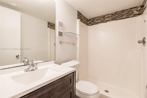 Купить кондоминиум в Форт Майерс, Флорида 2 спальни, № 1975243 - фото 16