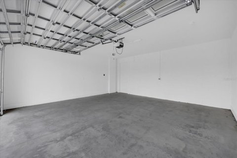 Townhouse in Oviedo, Florida 3 bedrooms, 187.66 sq.m. № 2115273 - photo 23