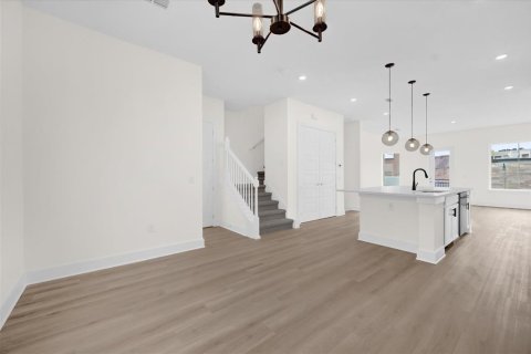 Townhouse in Oviedo, Florida 3 bedrooms, 187.66 sq.m. № 2115273 - photo 10