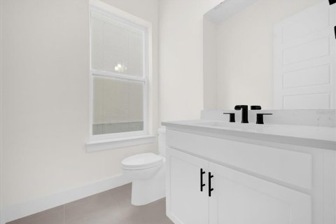 Townhouse in Oviedo, Florida 3 bedrooms, 187.66 sq.m. № 2115273 - photo 9