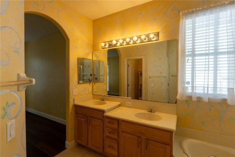 House in Ocoee, Florida 4 bedrooms, 203.64 sq.m. № 2092577 - photo 22