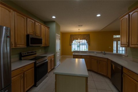 House in Ocoee, Florida 4 bedrooms, 203.64 sq.m. № 2092577 - photo 15