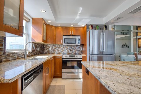 Condo à Pompano Beach, Floride, 2 chambres  № 2363687