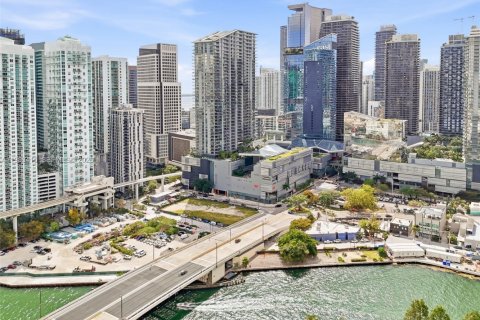 Condo in Miami, Florida, 1 bedroom  № 2052977 - photo 29