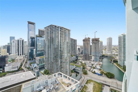 Condo in Miami, Florida, 1 bedroom  № 2052977 - photo 14