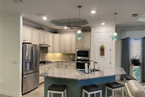 House in LAKEWOOD NATIONAL in Bradenton, Florida 4 bedrooms, 208.84 sq.m. № 214152 - photo 14