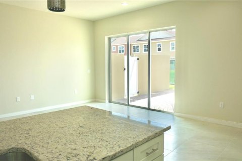 Adosado en alquiler en Kissimmee, Florida, 5 dormitorios, 197.14 m2 № 1553459 - foto 13