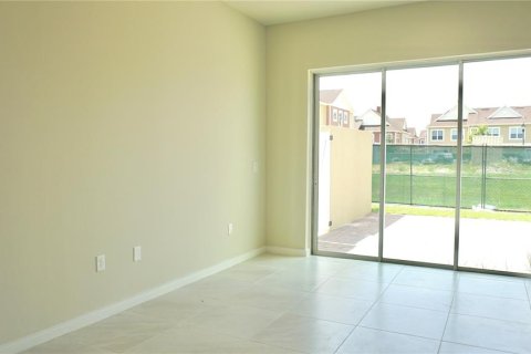 Adosado en alquiler en Kissimmee, Florida, 5 dormitorios, 197.14 m2 № 1553459 - foto 7